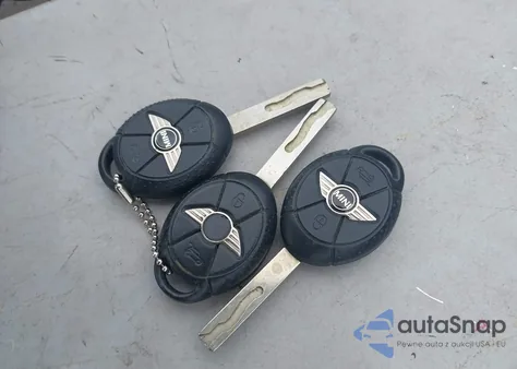 2005 Mini Cooper из США, поврежденный, VIN WMWRC335X5TK60335